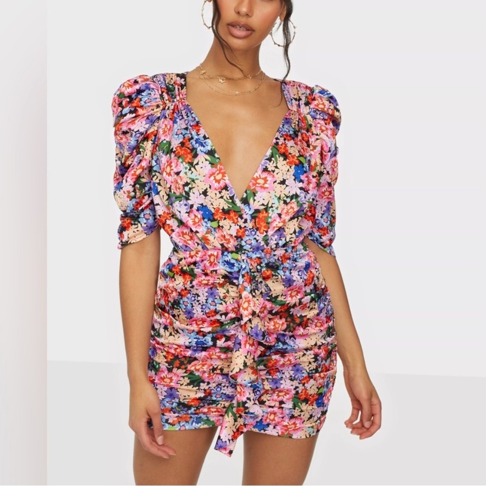 NWT For Love and Lemons Bouquet Puff Sleeve Floral Ruched Mini Dress Size M